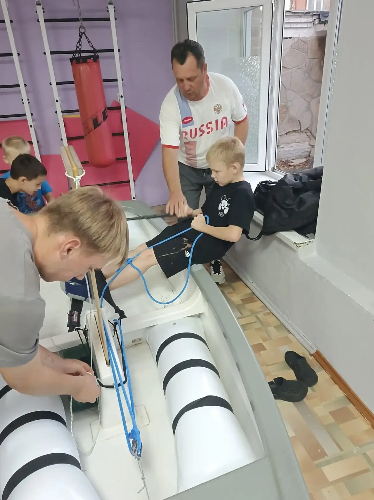 Read more about the article В центре помощи детям “Радуга” прошло увлекательное занятие по проекту “Ветер для каждого”!